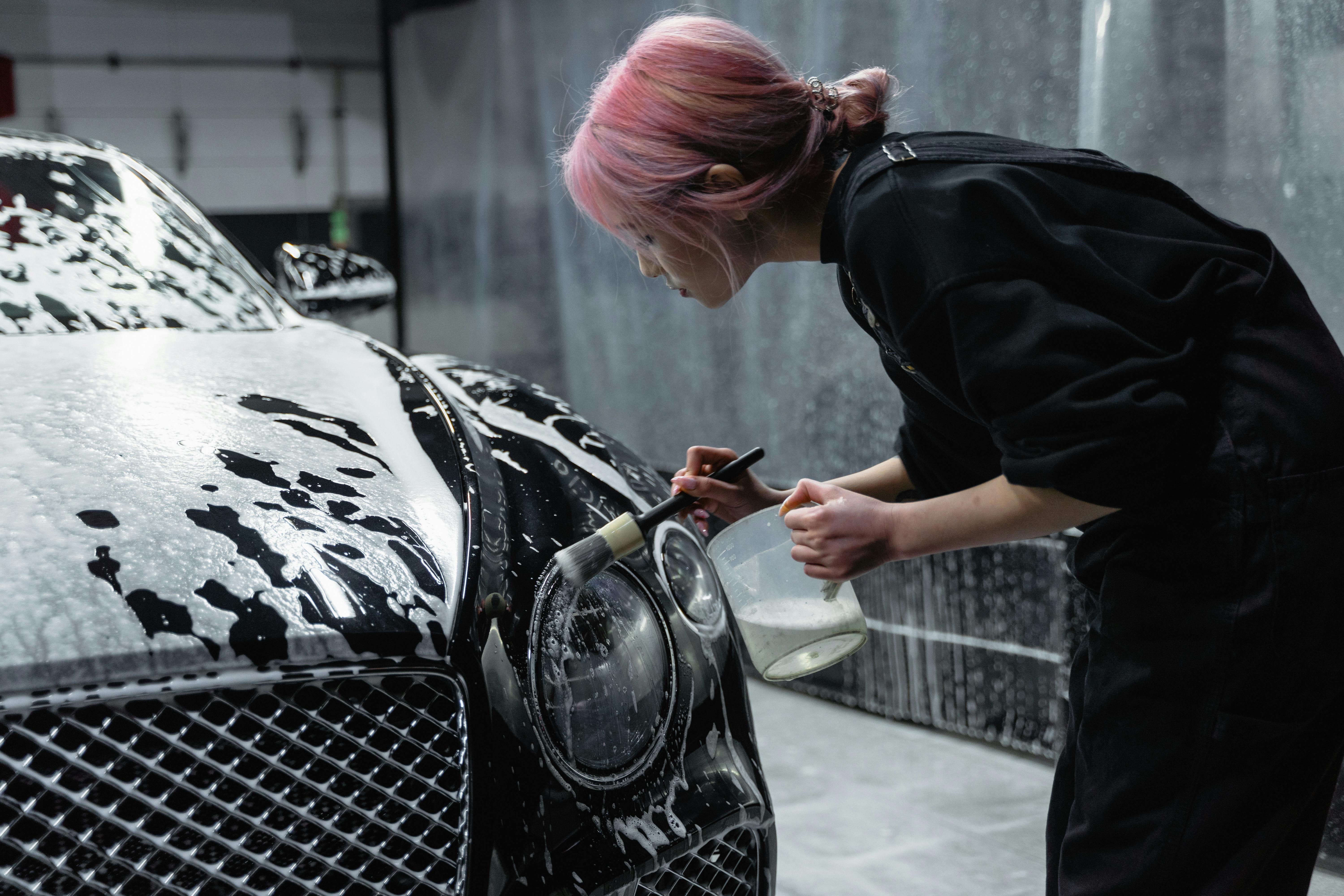 professional cleaning of cloudy headlights